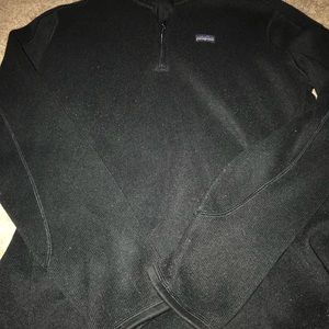 Patagonia pullover black size Large!!!!!